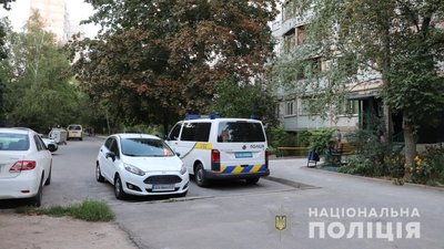 Випав з квартири, коли прийшла поліція: у Харкові розслідують загибель чоловіка