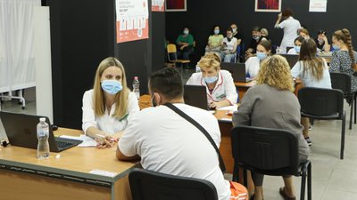 У вихідні щеплення від COVID-19 отримали понад 9 тисяч мешканців Одеси У вихідні щеплення від COVID-19 отримали понад 9 тисяч мешканців Одеси