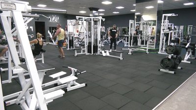 Купити шкарпетки, піти до кафе та спортзали – що робили чернігівці в перший день після локдауну Купити шкарпетки, піти до кафе та спортзали – що робили чернігівці в перший день після локдауну