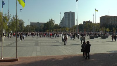 У Миколаєві мітингують проти заборони роботи закладів культури в "червоній" зоні У Миколаєві мітингують проти заборони роботи закладів культури в "червоній" зоні