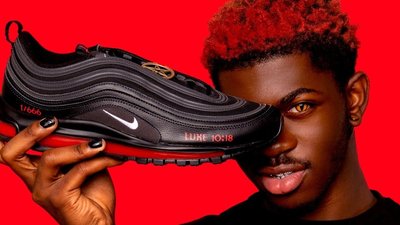 Nike подала в суд на творців "сатанинських кросівок" з людською кров'ю