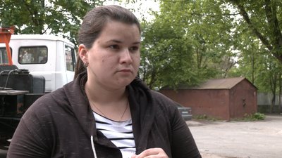 У Рівному продовжують демонтувати гаражі У Рівному продовжують демонтувати гаражі
