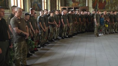 Похорон військового капелана Дмитра Махоти у Хмельницькому Похорон військового капелана Дмитра Махоти у Хмельницькому