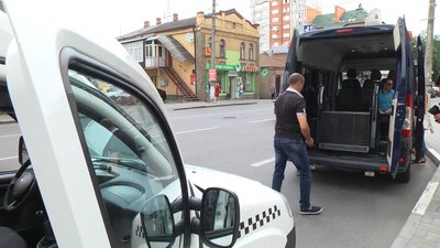 У Хмельницькому розширилась категорія людей, які можуть користуватися «Соціальним таксі»