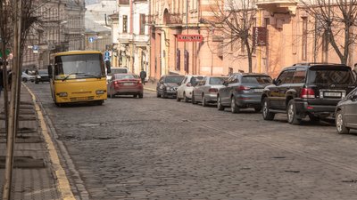 У Чернівцях припинили курсувати маршрутки