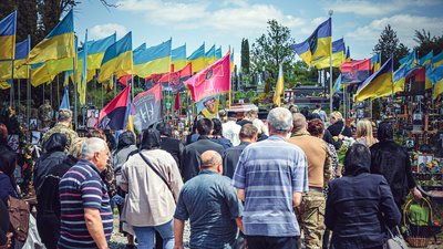 У Тернополі попрощалися із бійцем Валентином Крулевським У Тернополі попрощалися із бійцем Валентином Крулевським