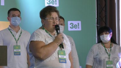 Нові і не забуті старі: хто прийшов на представлення чернігівської «Слуги народу»