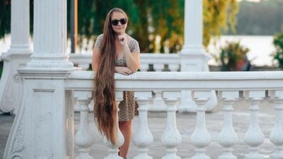 Відрізала косу, яку не підстригала з 13 років. Мар'яна Кравчук. СУСПІЛЬНЕ | ЛЮДИ