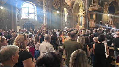 У Львові попрощалися з письменницею Вікторією Амеліною