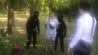 10 тисяч євро — за перетин кордону з РФ. На Сумщині судитимуть прикордонника 10 тисяч євро — за перетин кордону з РФ. На Сумщині судитимуть прикордонника