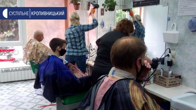У Кропивницькому відкрились салони краси та перукарні