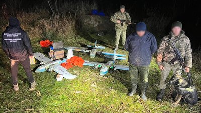 На Закарпатті перехопили три безпілотники, якими переправляли сигарети