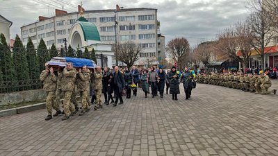У Луцьку попрощалися з полеглими захисниками Ігорем Держаєм і Віталієм Ланшиним