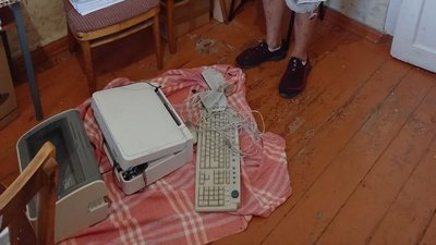 Поліцейські Херсонщини впродовж доби розкрили крадіжку з дитячого садка