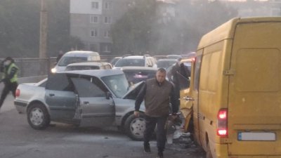У Тернополі зіткнулися дві іномарки