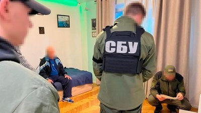 Фотографували наслідки обстрілів: СБУ затримала колишнього викладача одного з університетів Чернігова та його спільницю