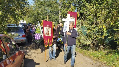 На Чернігівщині попрощалися з трьома захисниками, які загинули на Донечинні На Чернігівщині попрощалися з трьома захисниками, які загинули на Донечинні