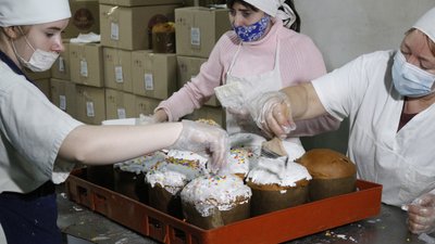 У Великодні свята на одеському хлібзаводі планують виготовити майже 500 тисяч пасок У Великодні свята на одеському хлібзаводі планують виготовити майже 500 тисяч пасок