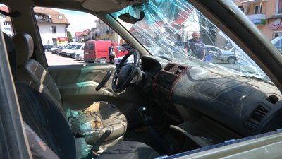 Допомагають зі США і Європи. Косівські волонтери відправили на фронт понад два десятки авто Допомагають зі США і Європи. Косівські волонтери відправили на фронт понад два десятки авто