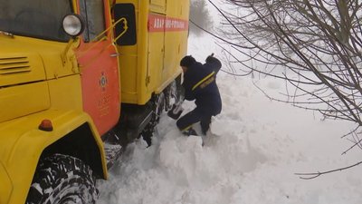 Авто у кюветах, знеструмлені села і травмовані: негода на Волині у цифрах. СУСПІЛЬНЕ | ВІДЕОНОВИНИ