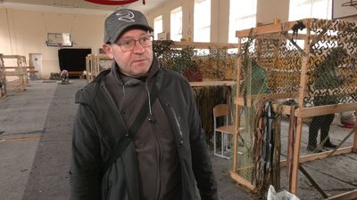 У Черкасах не вистачає тканини для маскувальних сіток У Черкасах не вистачає тканини для маскувальних сіток