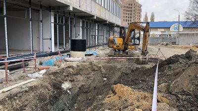 На будівництві стадіону у Рівному травмувався працівник. Що відомо про інцидент