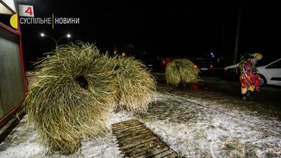 "Ніхто не скаже, про що це, але це в нас у крові". Пошук сенсів у чистому мистецтві Маланки "Ніхто не скаже, про що це, але це в нас у крові". Пошук сенсів у чистому мистецтві Маланки