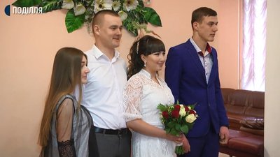 Олена та Руслан познайомилися в соцмережах 4 роки тому Олена та Руслан познайомилися в соцмережах 4 роки тому