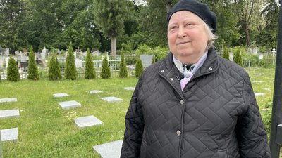 "Він живий, поряд з нами": як у Полтаві проводили поминальні дні "Він живий, поряд з нами": як у Полтаві проводили поминальні дні
