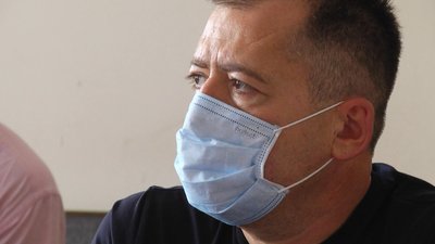Колишнього начальника управління СБУ в Хмельницькій області обвинувачують в перевищенні службових повноважень та вбивстві через необережність. Фото: Суспільне. Поділля. Колишнього начальника управління СБУ в Хмельницькій області обвинувачують в перевищенні службових повноважень та вбивстві через необережність. Фото: Суспільне. Поділля.