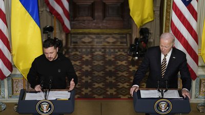 Президенти США та України на брифінгу
