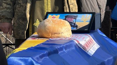 "Був відданим воїном і дуже чутливою людиною": у Запоріжжі попрощались із загиблим військовим Геннадієм Гладким