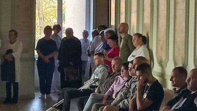 Студенти коледжу, де вчилася тернопільська "Пташка", відвідали поранених бійців