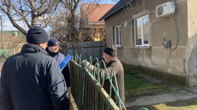 В Ужгороді рятувальники проводили інструктаж з правил пожежної безпеки В Ужгороді рятувальники проводили інструктаж з правил пожежної безпеки