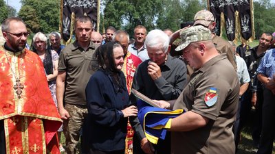 На Тернопільщині попрощались з військовослужбовцем Юрієм Боднарчуком На Тернопільщині попрощались з військовослужбовцем Юрієм Боднарчуком