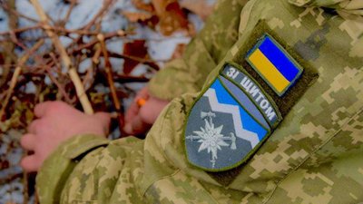 Вирушив на підмогу побратимам і здобув трофейні танк і БМП. Історія командира з "десятки" на псевдо Центральний
