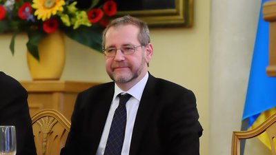 Професор з Австрії розповів, що заважає українцям говорити українською