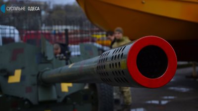 Гаубиці, бронеавтомобілі та ракетні установки: в Одесі відкрили виставку техніки ЗСУ Гаубиці, бронеавтомобілі та ракетні установки: в Одесі відкрили виставку техніки ЗСУ