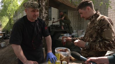 Навчаються штурмувати міста, аби звільняти окупований Крим: на Чернігівщині тренуються ветерани-морпіхи Навчаються штурмувати міста, аби звільняти окупований Крим: на Чернігівщині тренуються ветерани-морпіхи
