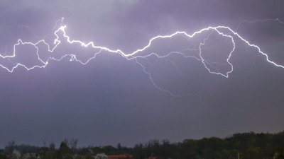 Грози, град та пориви вітру 15-20 м/с: якою буде погода у Запорізькій області 24 травня