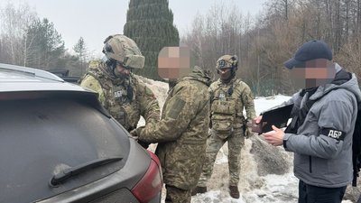 дезертирство, втеча, мобілізація, навчальний центр, гроші, воєнний стан