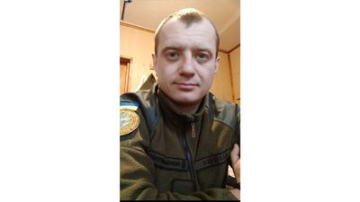 "Кожен день питає, де тато": на Харківщині родина чекає на повернення з полону захисника "Азовсталі" "Кожен день питає, де тато": на Харківщині родина чекає на повернення з полону захисника "Азовсталі"