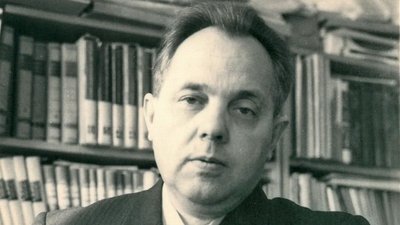 Жителька Тернопільщини передала до музею родинну реліквію Жителька Тернопільщини передала до музею родинну реліквію