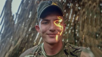 Боєць у полоні Боєць у полоні