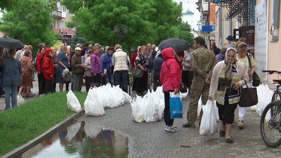 У першому Сумському гуманітарному штабі за час війни видали тонни допомоги У першому Сумському гуманітарному штабі за час війни видали тонни допомоги