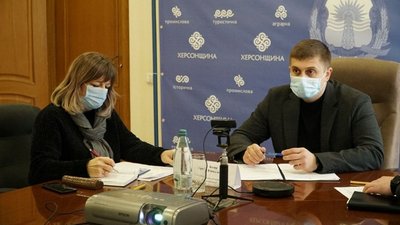 У Херсонській області посилять обмежувальні заходи проти COVID-19 У Херсонській області посилять обмежувальні заходи проти COVID-19