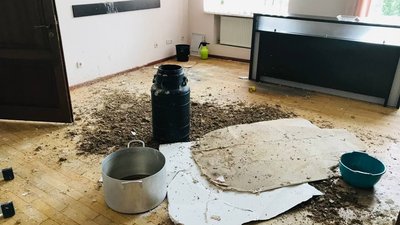 У Кропивницькому вітер пошкодив дах 20 будинкам. Як ліквідовують наслідки вчорашнього буревію У Кропивницькому вітер пошкодив дах 20 будинкам. Як ліквідовують наслідки вчорашнього буревію
