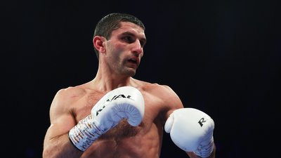 Артем Далакян зазнав першої професійної поразки і втратив пояс чемпіона світу WBA