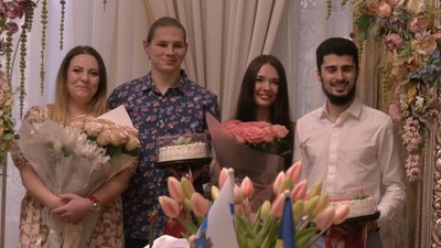 Шлюб під час війни: у Миколаєві урочисто побралися дві пари молодят