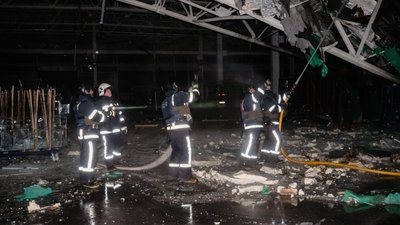 Вогнеборці ліквідовують наслідки російської атаки